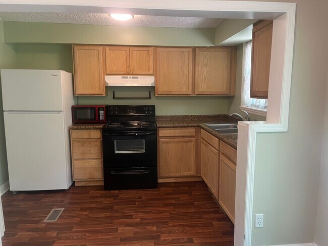 Primary Photo - 5828 Buckwheat Rd