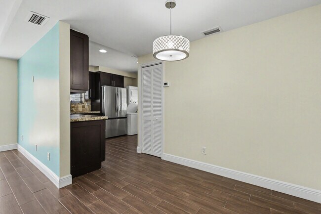 Building Photo - 1250 SW 113th Terrace