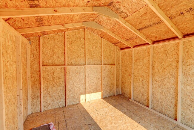 Building Photo - 1385 Harmon Ln