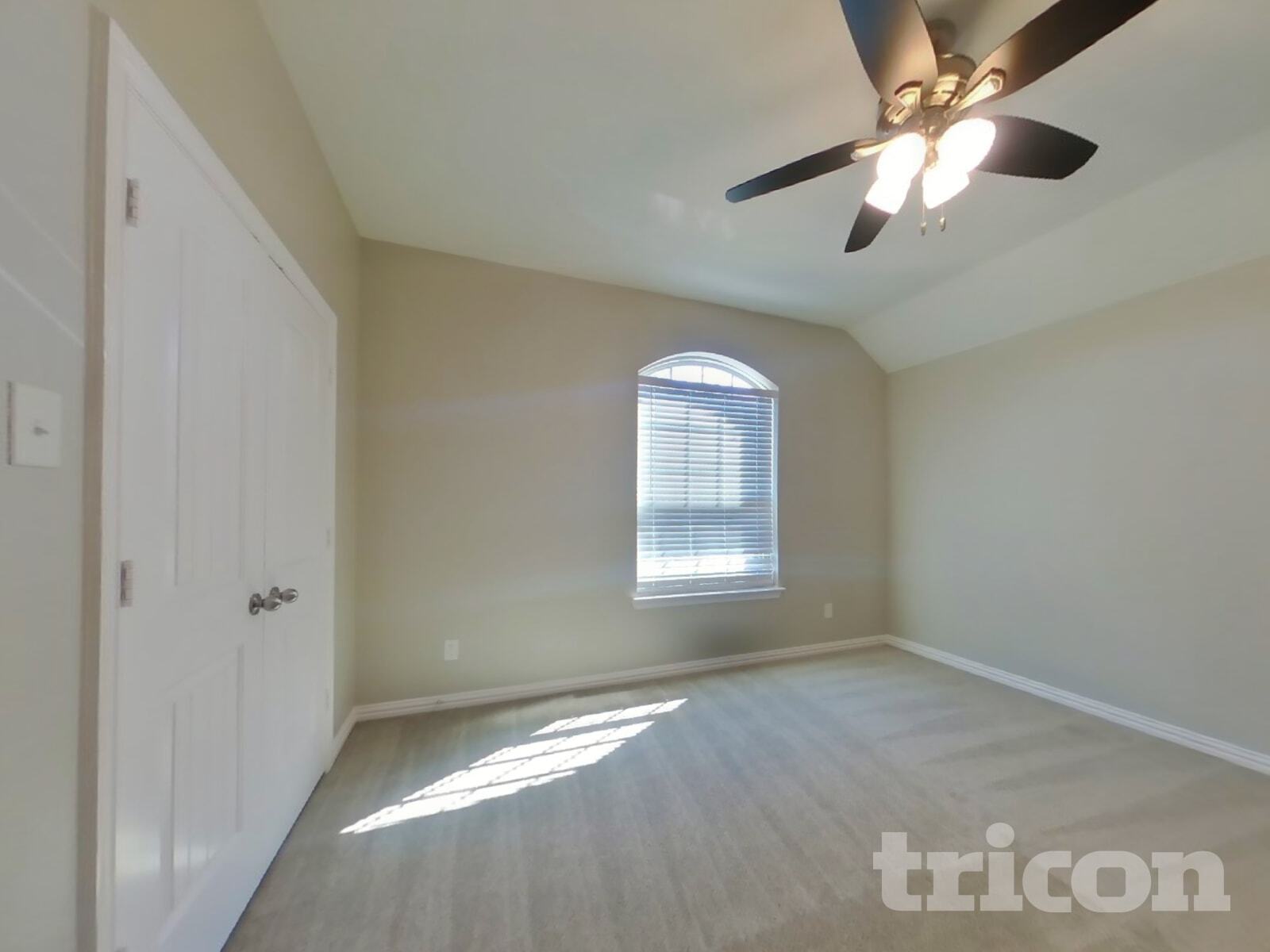 Building Photo - 8757 Royalwood Dr