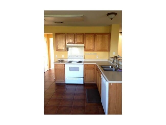 Building Photo - 120 Rinehardt St