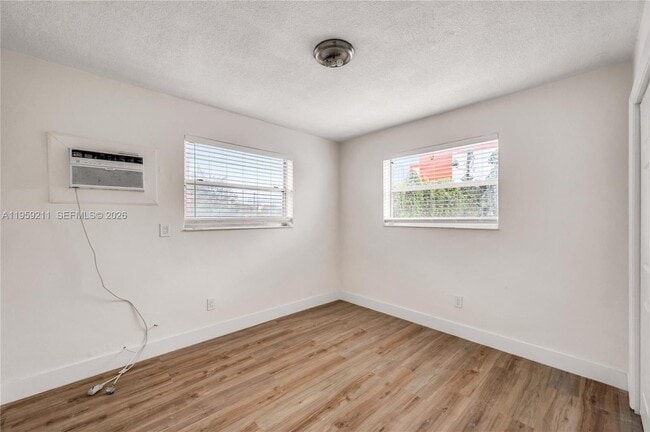 Building Photo - 668 NW 31st St