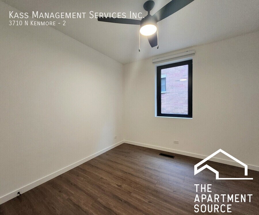 Building Photo - 3710 N Kenmore Ave