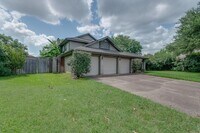 Building Photo - 11310 Chiselhurst Way Ct