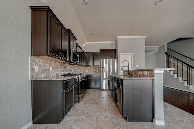 Building Photo - 17243 Lowell Lake Ln