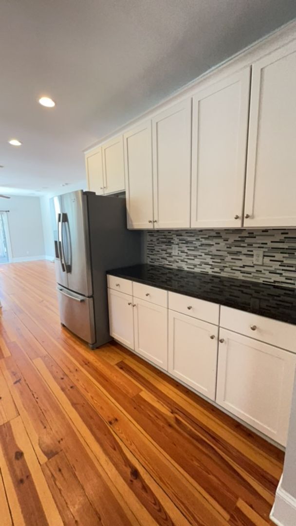 Building Photo - Available April 6th. Custom Built 3BR/2 BA Home in Park Circle!