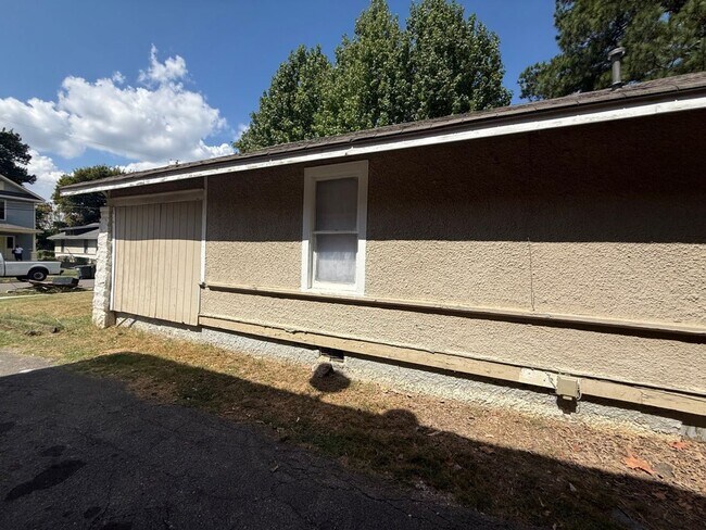 Building Photo - 434 Malvern St