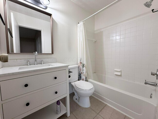 Building Photo - 4849 Herndon Dr
