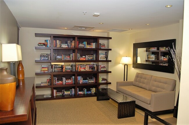 Building Photo - 1150 J St