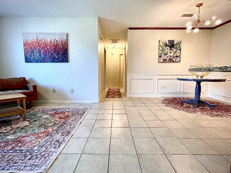 Building Photo - 924 Terry Trail