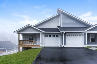 Building Photo - 521 Sycamore Br Rd