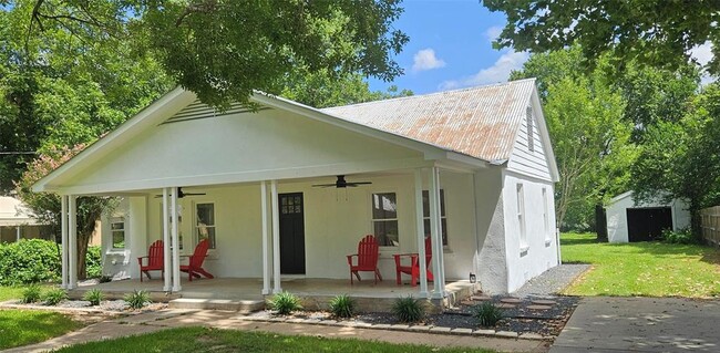 Building Photo - 505 Colorado St