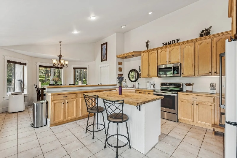 Building Photo - 356 S Many Lakes Dr