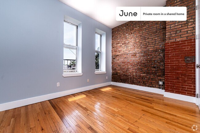 Building Photo - 886 Jefferson Ave