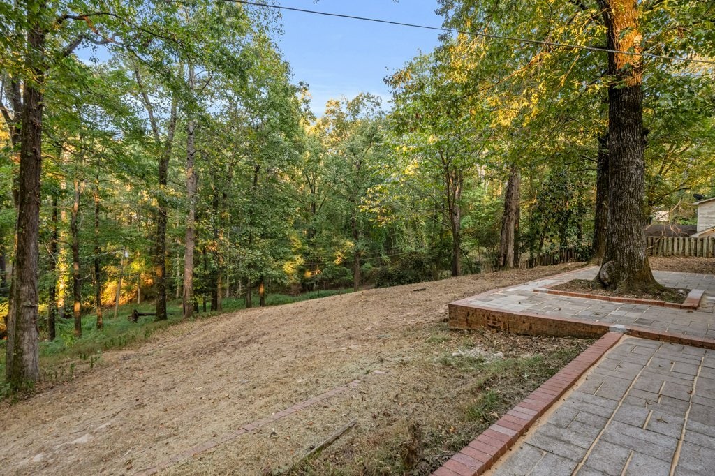 Building Photo - 105 Dogwood Blvd