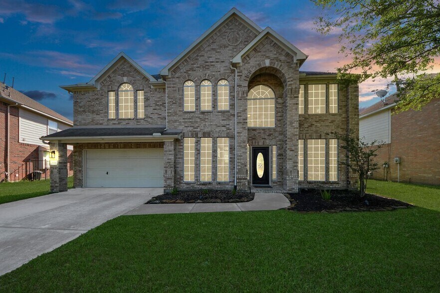 Building Photo - 30214 Vinebriar Dr