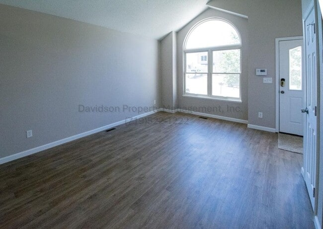 Building Photo - Wonderful 3 bedroom House in the Powers Co...