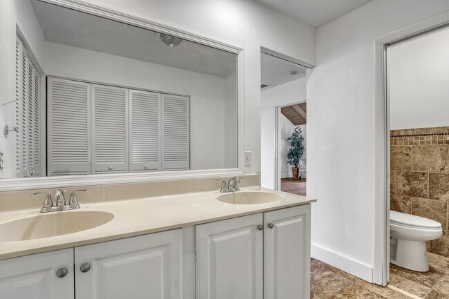 Building Photo - 241 NW 15th St