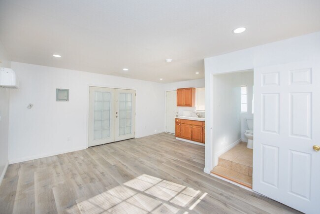 Building Photo - Remodeled Home