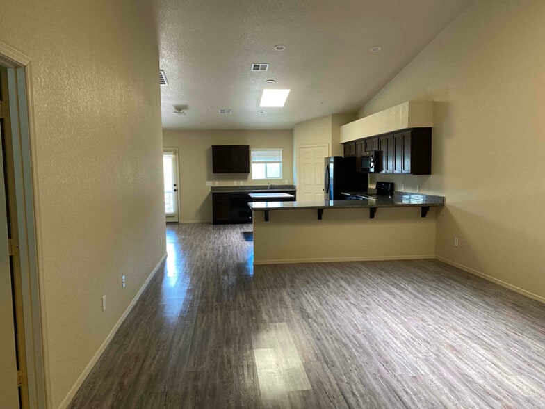 Building Photo - 7335 E 39th Pl