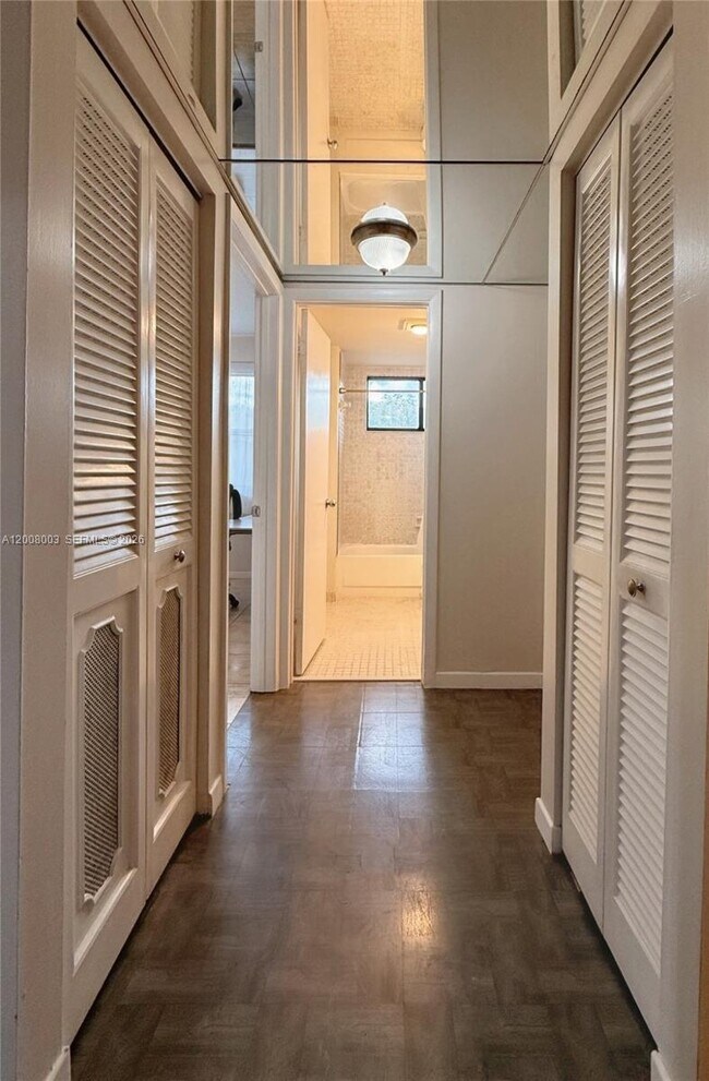 Building Photo - 511 Ives Dairy Rd