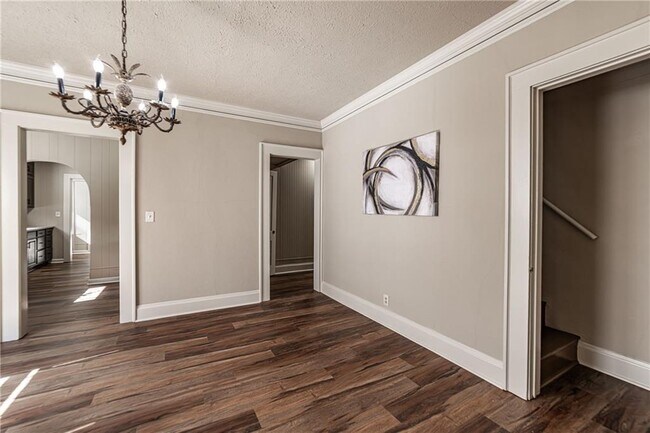 Building Photo - 1029 Katherwood Dr SW
