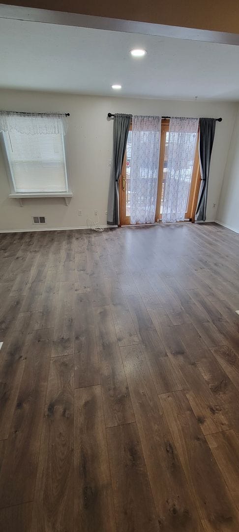 Building Photo - Modern Townhome - Bensalem