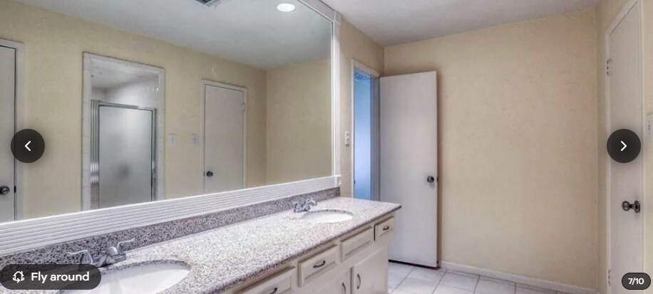 Building Photo - 21430 Park Brook Dr