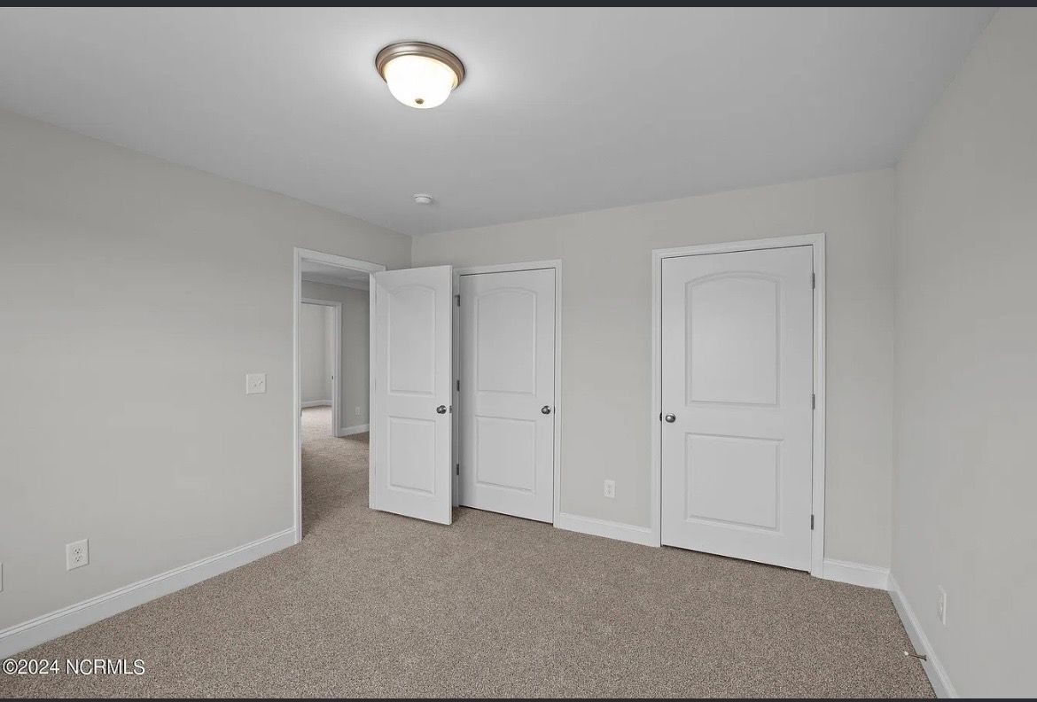 Building Photo - 2519 Dakota Dr