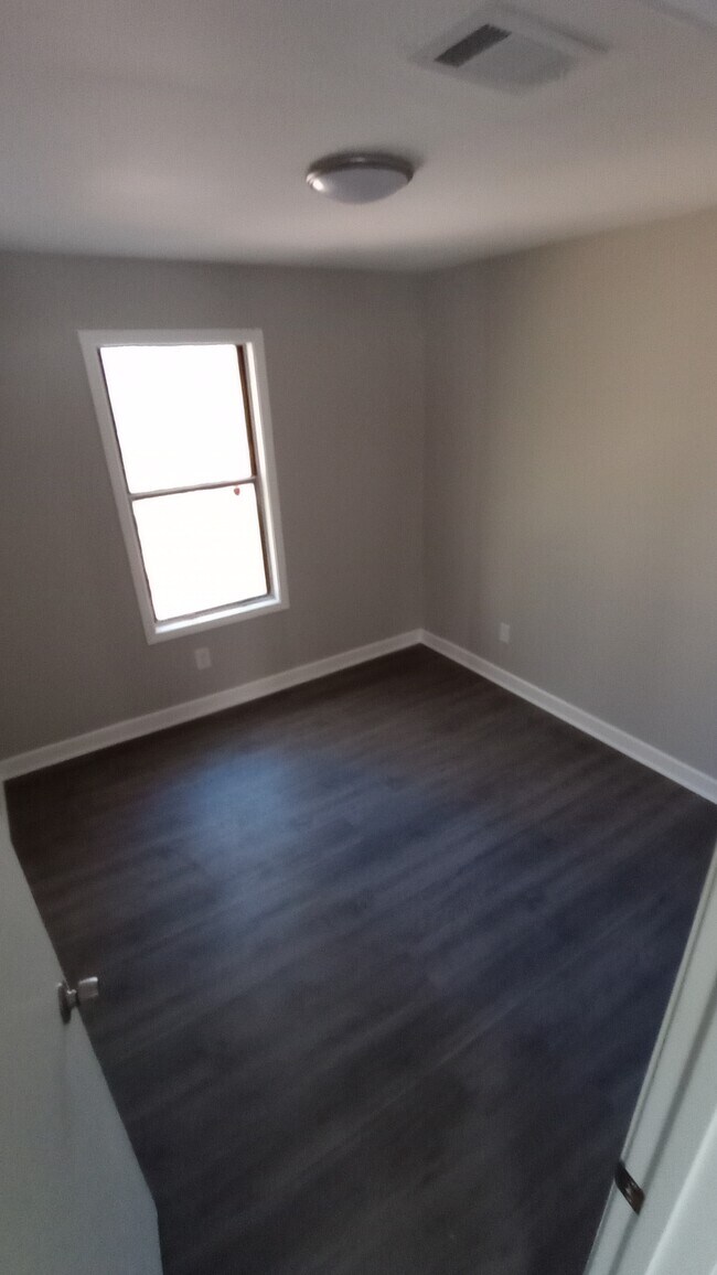 Building Photo - 679 Burnt Creek Dr NW