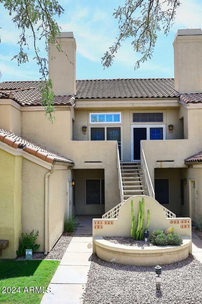 Building Photo - 7675 E McDonald Dr