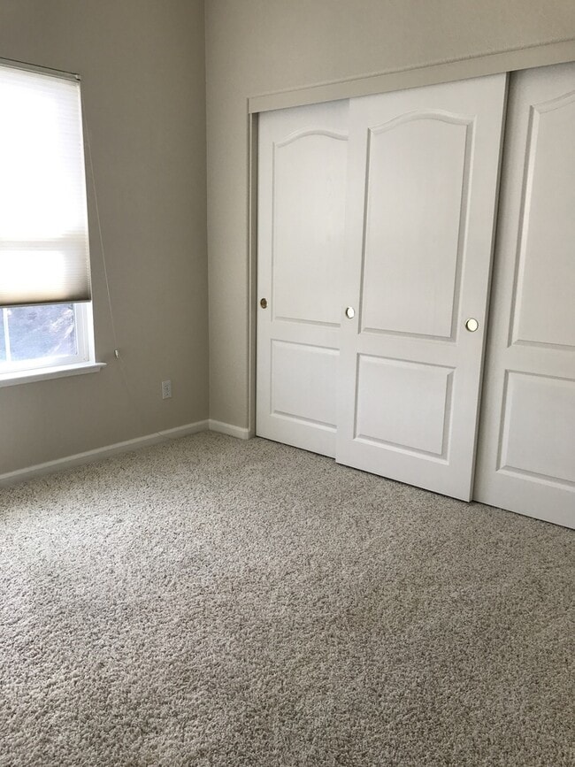 Building Photo - 2042 Rummel Ct