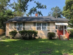 Building Photo - 1310 Menna St