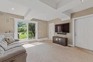 Building Photo - 777 Armonk Rd