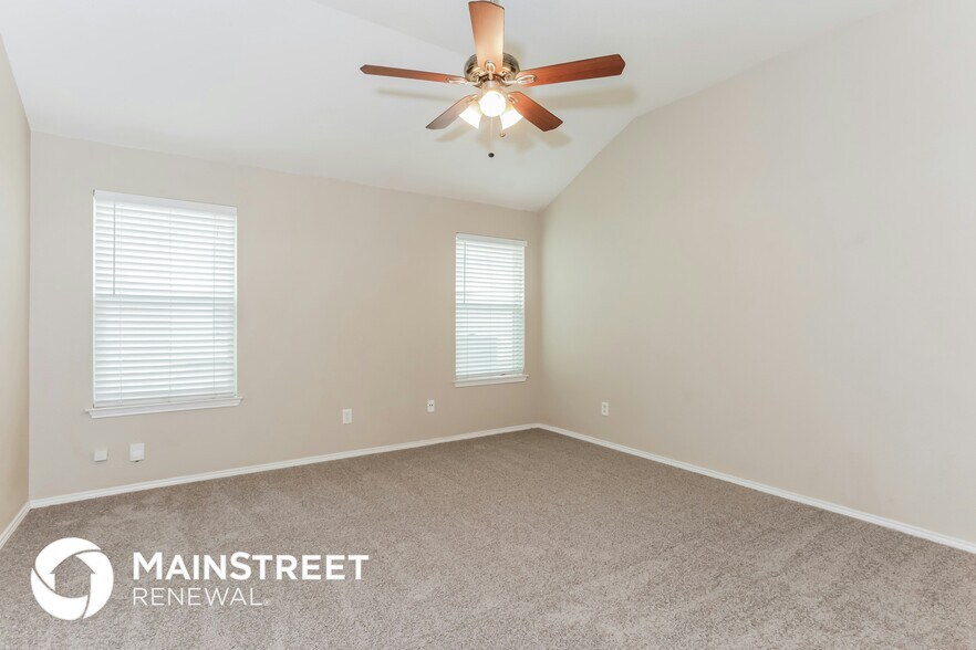 Building Photo - 1723 Katrina Ln