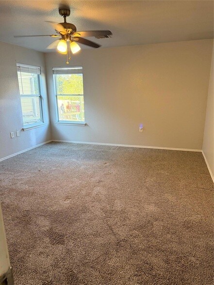 Building Photo - 17808 Golden Valley Dr