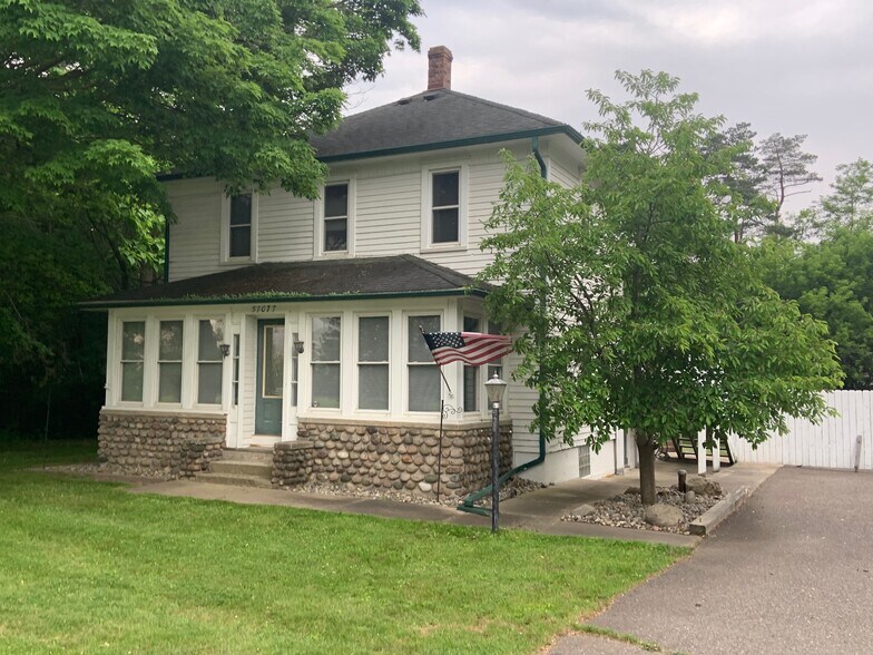 Primary Photo - 57077 Grand River Ave