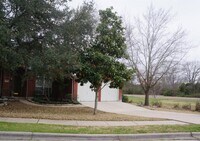Building Photo - 105 W Oxford Dr