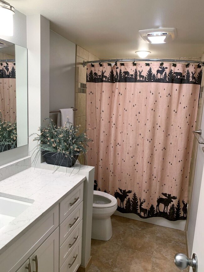 Building Photo - Winter Seasonal Rental- Sts. John 2543
