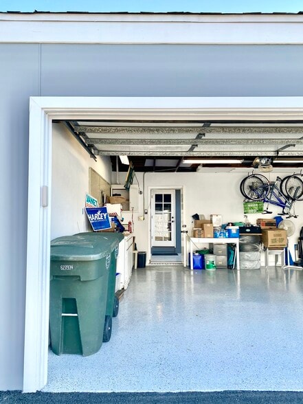 Building Photo - 117 Lexington Ln