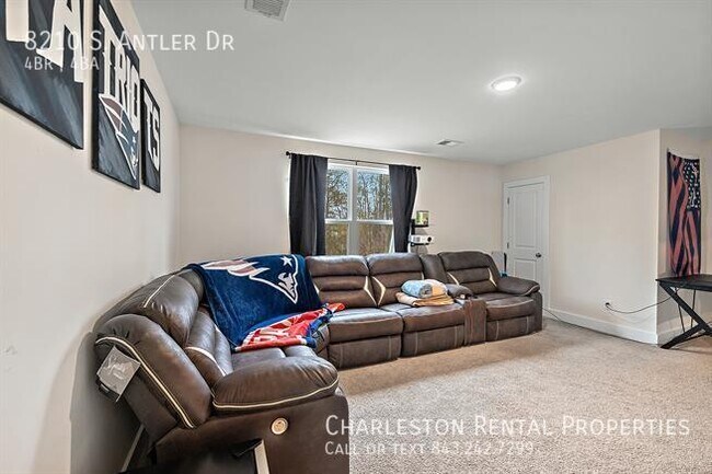 Building Photo - 8210 S Antler Dr