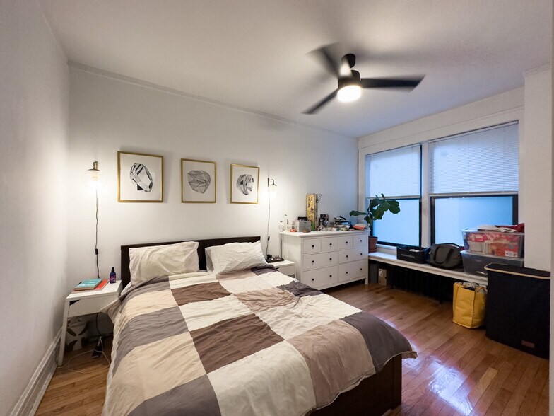 Building Photo - 441 W Melrose St