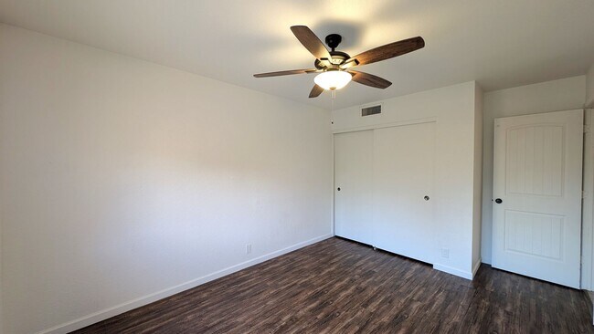 Building Photo - 4 Bedroom Home in the Waters Edge at Ocotillo Community Near W Queen Creek Rd and S Dobson Rd!