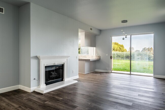 Building Photo - 2930 Doreet Way