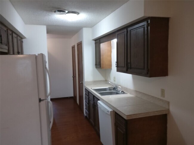 Building Photo - 3143 Old Missouri Rd