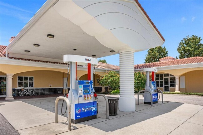 Building Photo - 12223 Pescara Ln