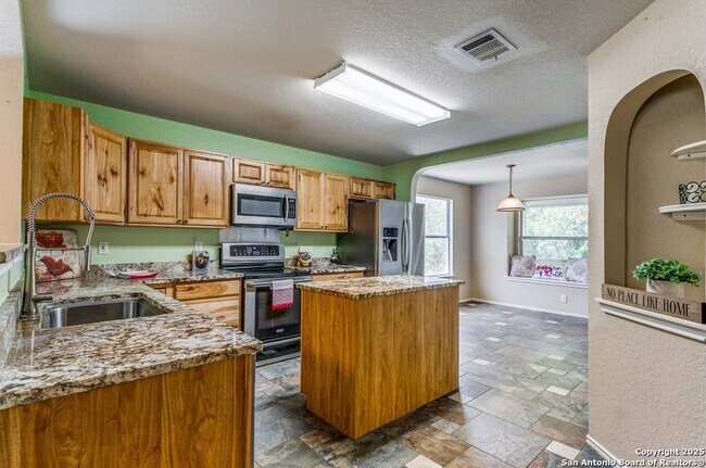Building Photo - 8227 Maloy Manor