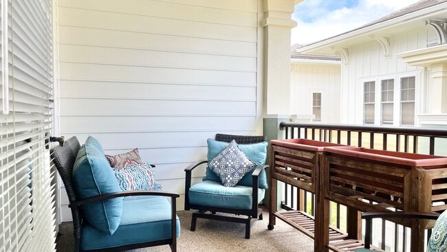 Building Photo - Gated Community in Hawaii Kai! Colony at P...