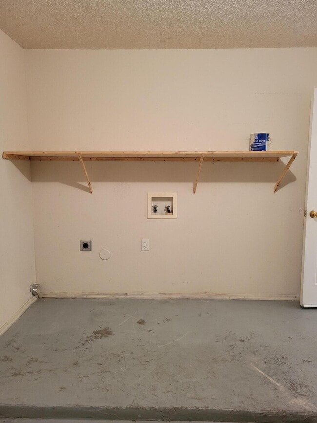 Building Photo - 3605 Tierra Zafiro Dr