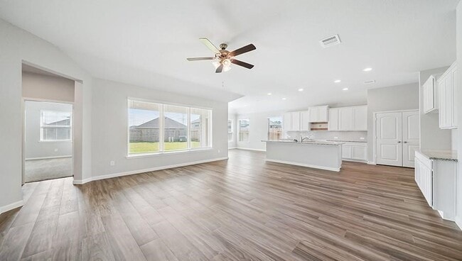 Building Photo - 27943 Parkside Creek Dr